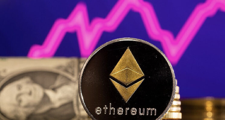 Ethereum близок к прорыву: формирующийся паттерн указывает на рост