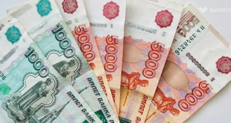 Пенсионерам могут внепланово повысить пенсии: когда и на сколько?