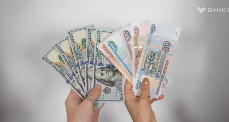Стоит ли переводить свои сбережения в валюту в 2025 году? Советы экспертов Стоит ли переводить свои сбережения в валюту в 2025 году? Советы экспертов