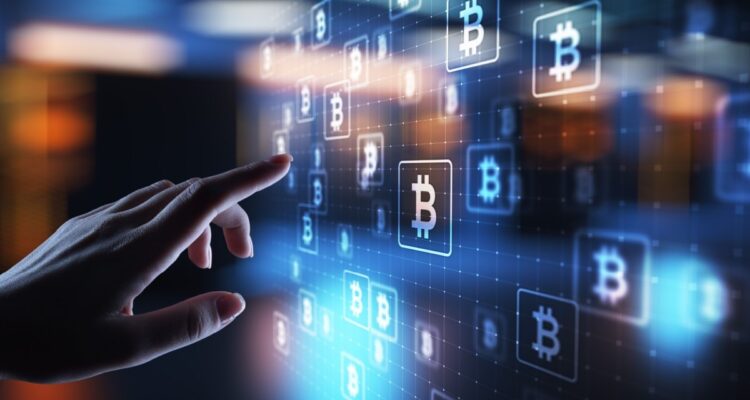Количество транзакций в блокчейне биткоина сократилось на 55%