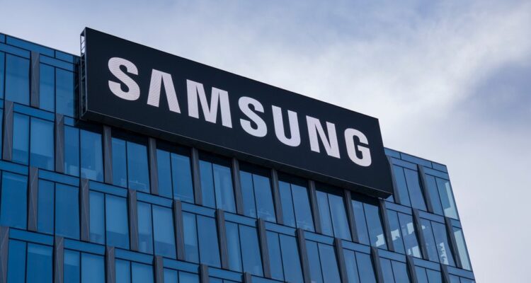 Количество предзаказов нового флагмана Samsung в 3—4,5 раза превысило прошлогодние показатели